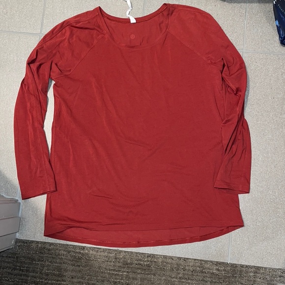 lululemon athletica Tops - Women’s Lululemon long sleeve T-shirt